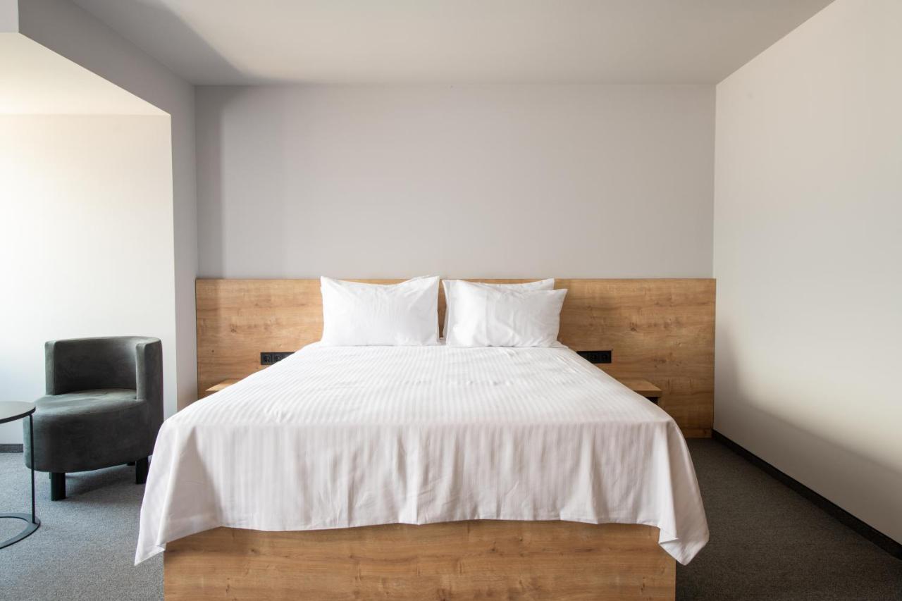 Bet25 Hotel Batumi Bagian luar foto