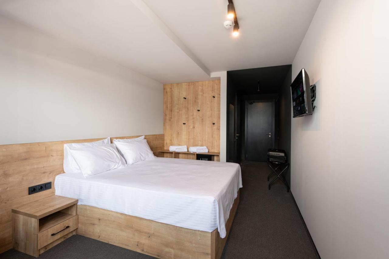 Bet25 Hotel Batumi Bagian luar foto