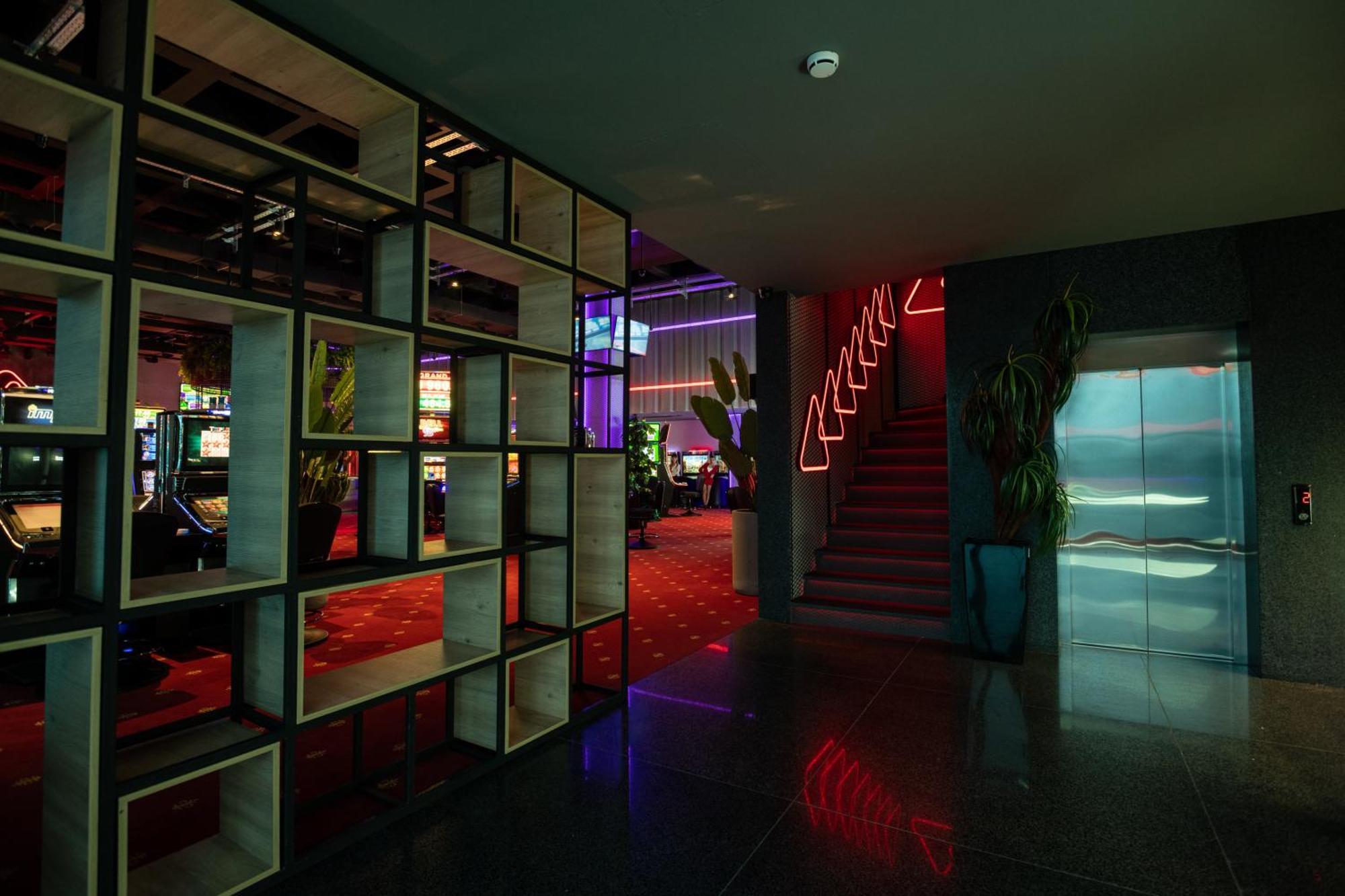 Bet25 Hotel Batumi Bagian luar foto